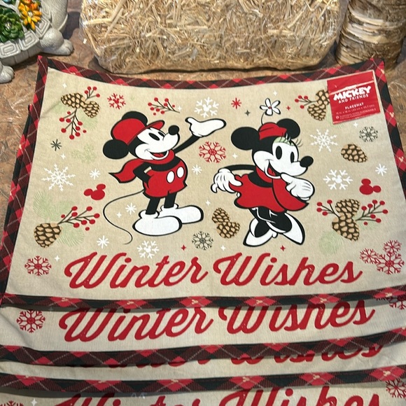 Disney Winter Wishes set of four Mickey and Minnie Mouse placemat. - Picture 1 of 11
